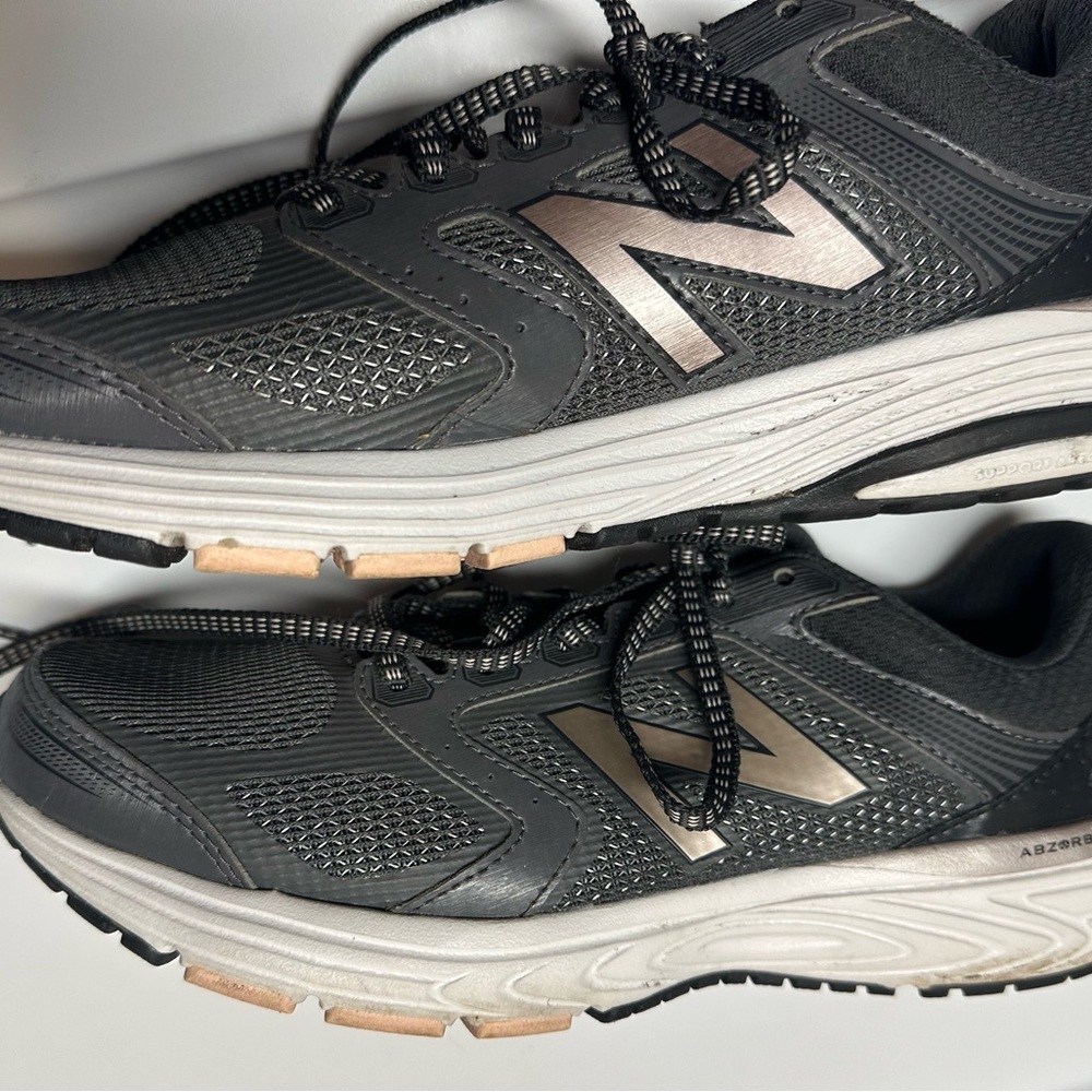 New Balance Women’s 560 Tech Ride Sneakers Dark Grey and Light Pink Size 8.5 EUC